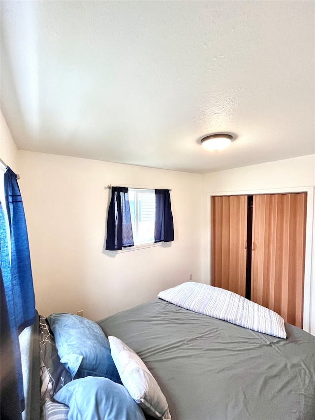 bedroom featuring a closet