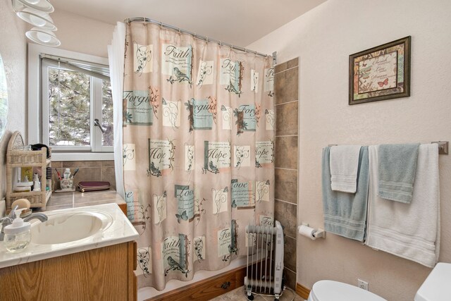 bathroom featuring large vanity