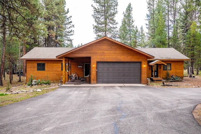 view of front facade featuring a garage