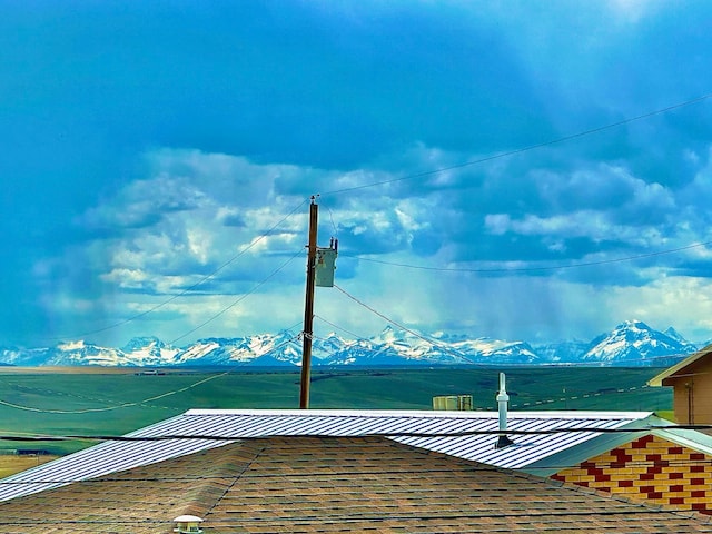 exterior space featuring a mountain view