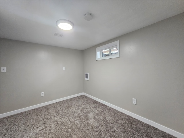 view of carpeted spare room