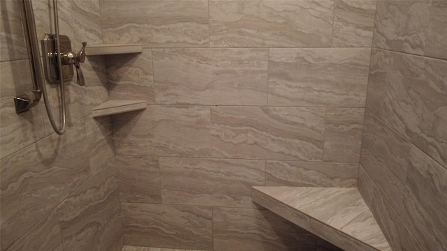38648 Masumola Rd, Polson, MT 59860 - details featuring a tile shower