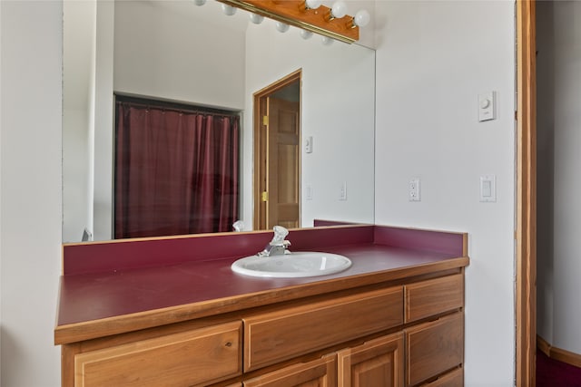 bathroom featuring large vanity