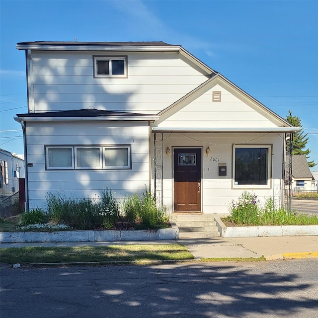 view of front of property