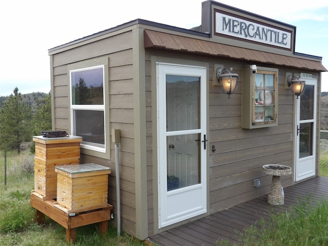 view of outbuilding