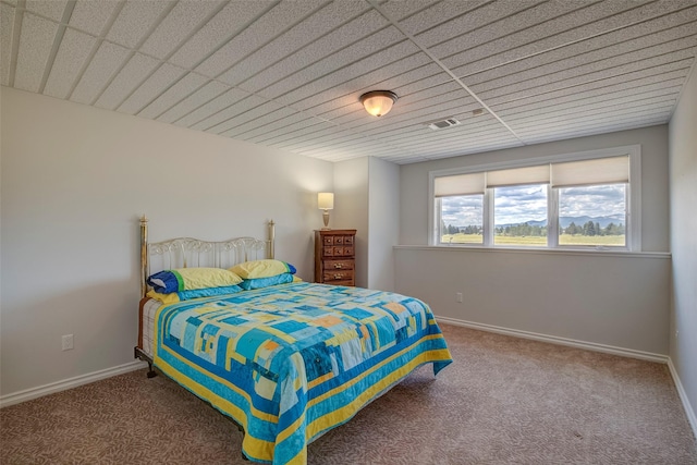 bedroom featuring carpet floors