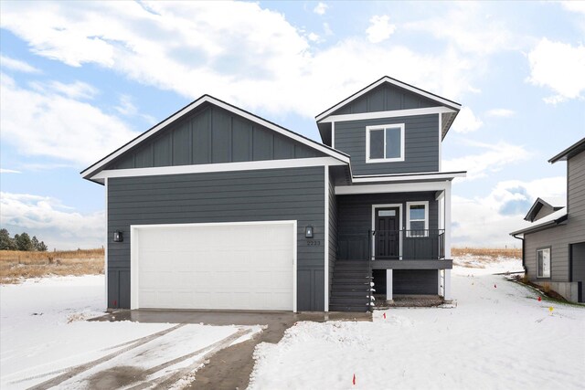 view of front facade with a garage