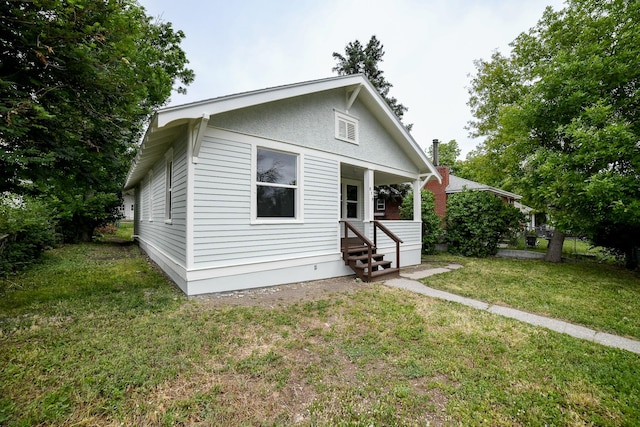 view of front of house with a front yard