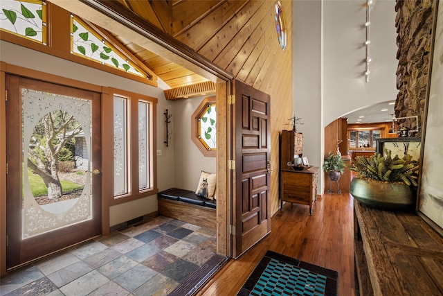 417 Sirucek Ln, Kalispell, MT 59901 - foyer entrance with high vaulted ceiling and arched walkways