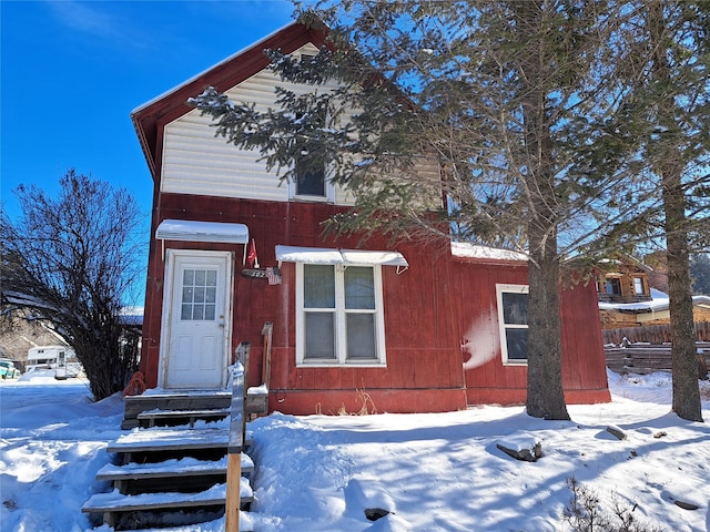 view of front of house