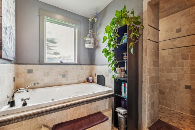 282 Mcwenneger Dr, Kalispell, MT 59901 - full bath featuring a jetted tub and a tile shower