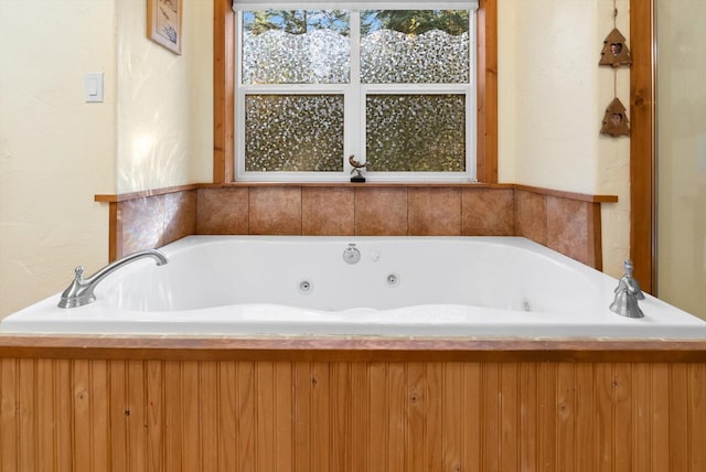 bathroom featuring a bathtub