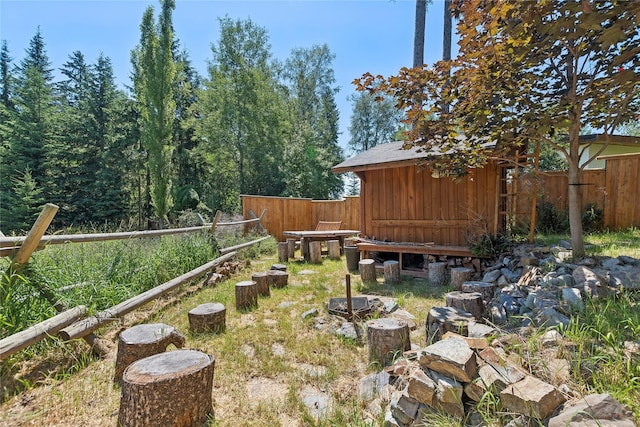 963 Colorado Ave, Whitefish, MT 59937 - view of yard featuring an outdoor structure