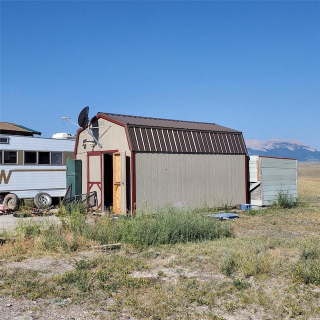 view of outdoor structure