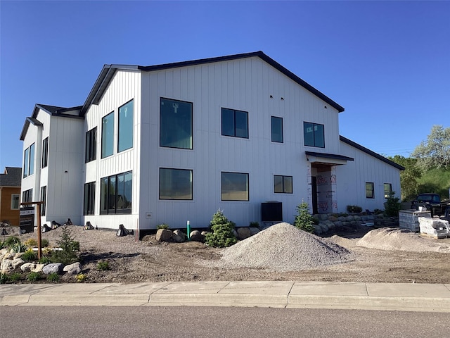 229 Shawnee Ln, Polson, MT 59860 - view of modern farmhouse