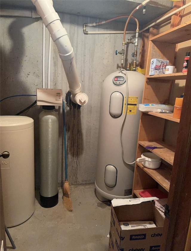 2378 Lake Creek Rd, Troy, MT 59935 - utility room with electric water heater