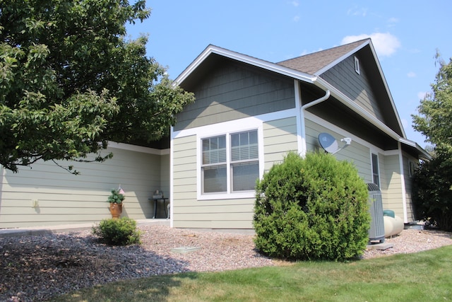 view of home's exterior