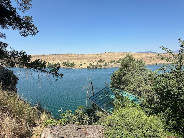 view of water feature