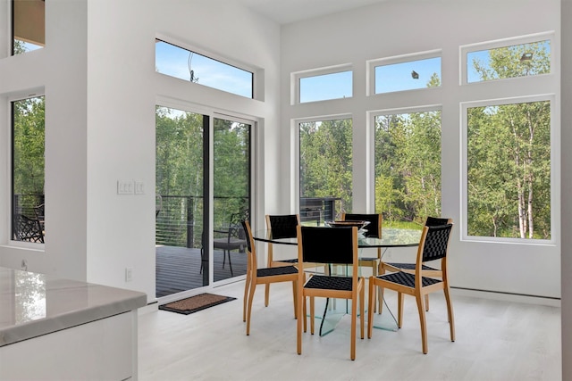 view of sunroom / solarium