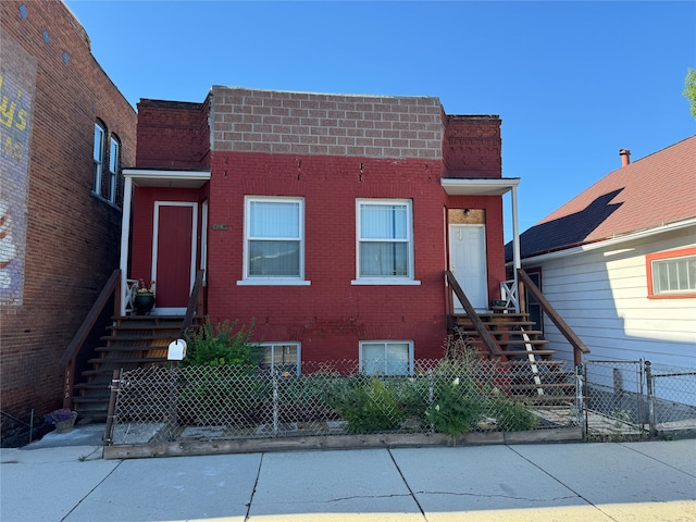 view of front of property