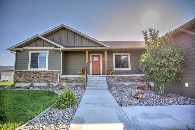 craftsman-style home featuring covered porch