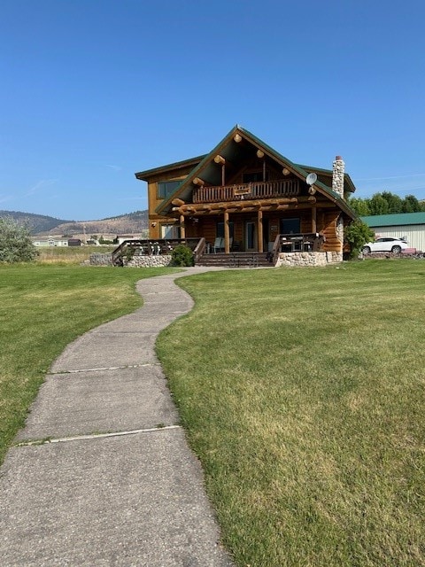 view of front of house featuring a front yard