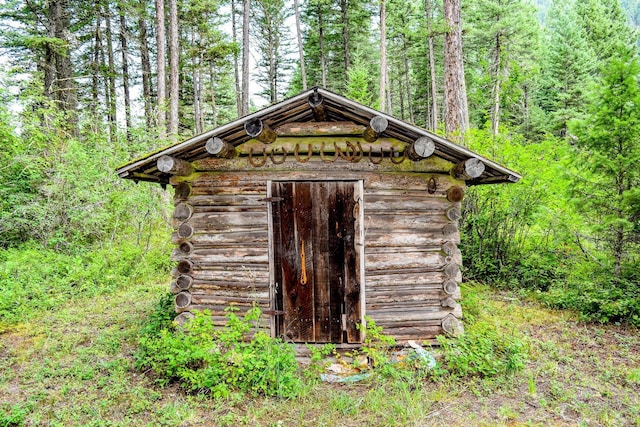 view of outdoor structure