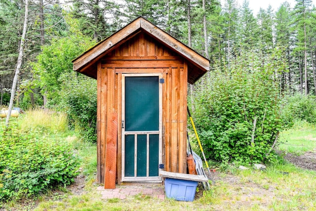 view of outbuilding