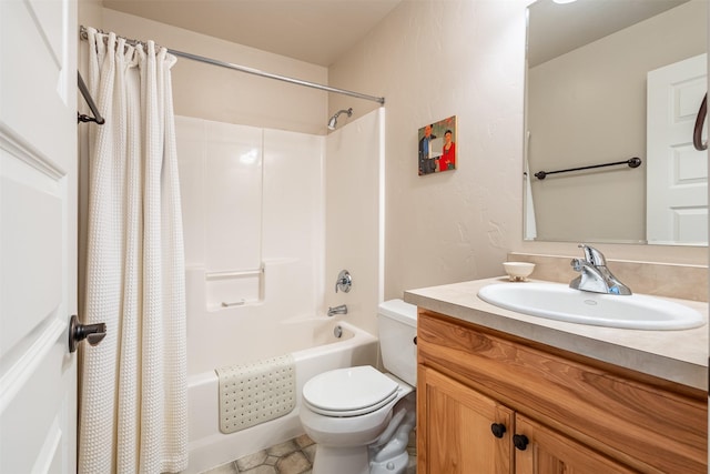 full bathroom featuring toilet, vanity, and shower / bath combo