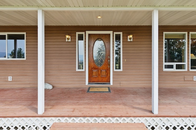 entrance to property with covered porch