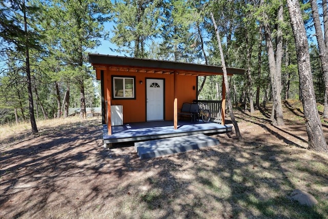 view of outbuilding