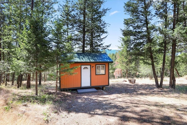 view of outbuilding