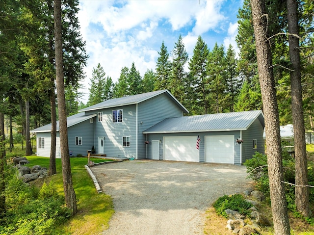 view of front facade featuring a garage