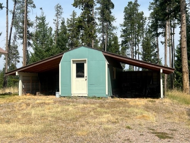 view of outbuilding