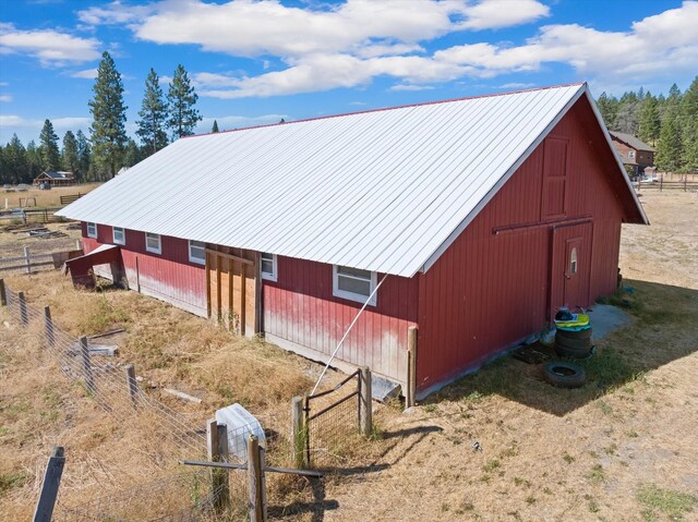 view of outbuilding