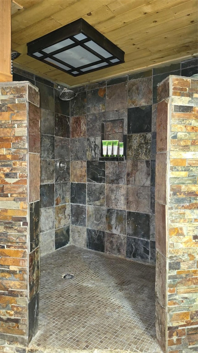202 Lakeshore Dr, Kalispell, MT 59901 - bathroom featuring wood ceiling and tiled shower