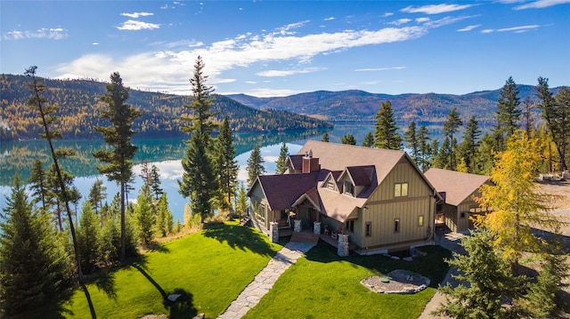 bird's eye view with a mountain view