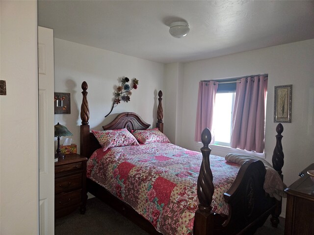 bedroom with carpet flooring