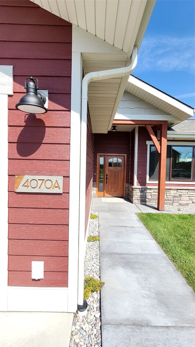 view of entrance to property