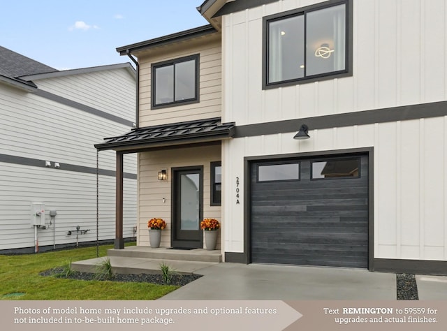 view of front facade featuring a garage