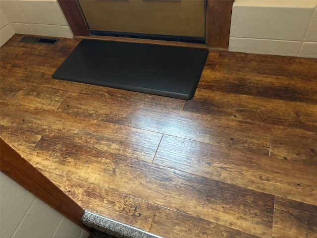 interior details with wood finished floors and visible vents