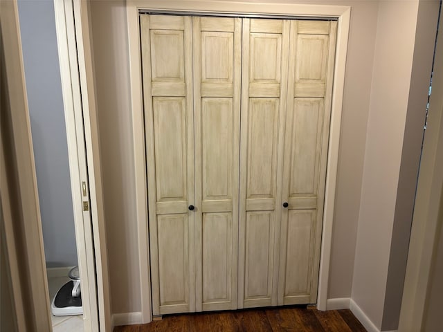 room details featuring hardwood / wood-style floors