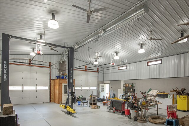 garage featuring ceiling fan