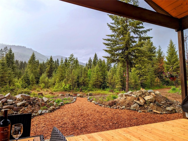 view of yard with a mountain view