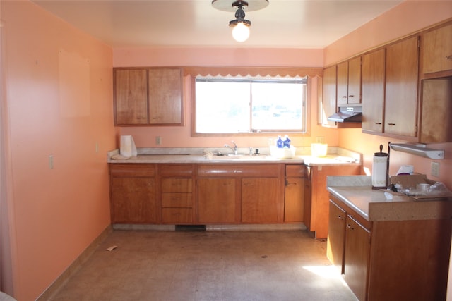 kitchen featuring sink