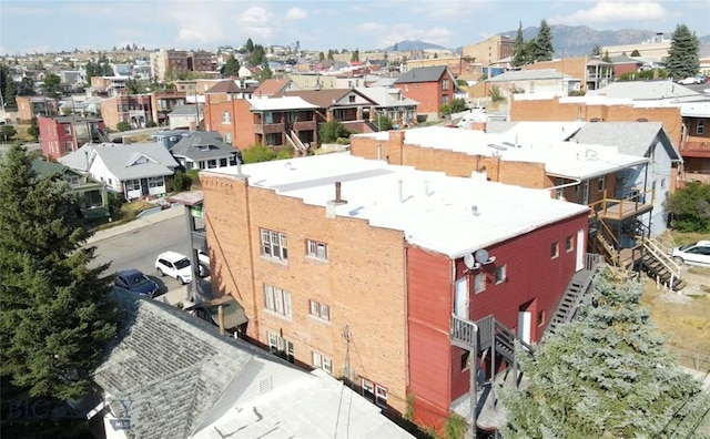 bird's eye view featuring a mountain view