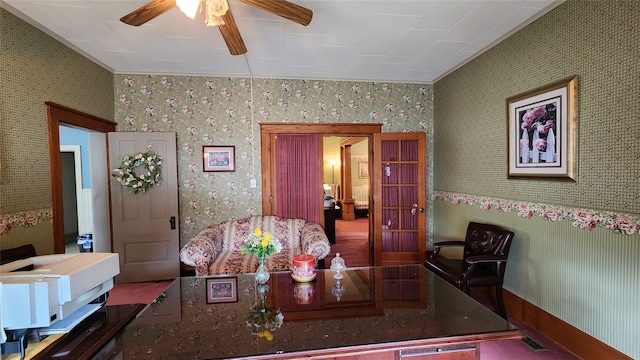 dining space featuring ceiling fan