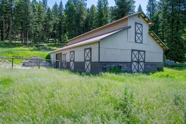 view of outbuilding