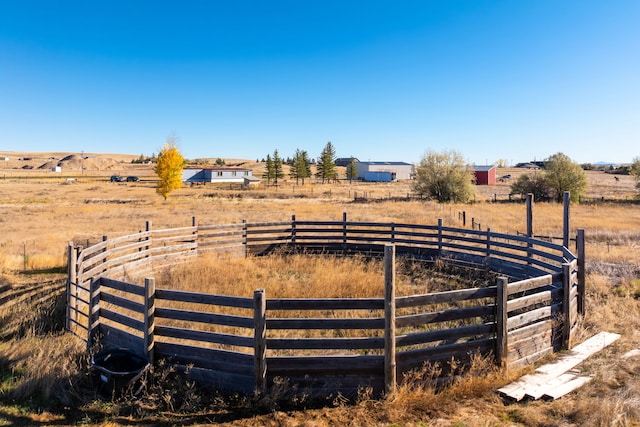 view of yard featuring a rural view