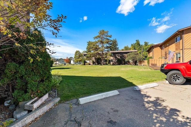 view of yard featuring a residential view